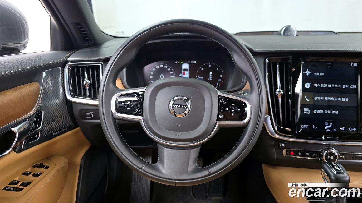 Volvo S90 2019