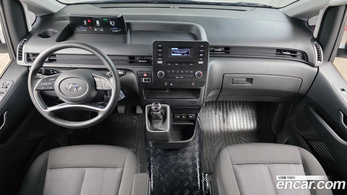 Hyundai Staria 2024