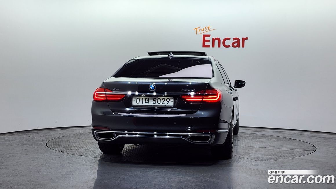 BMW 7-Series 2016