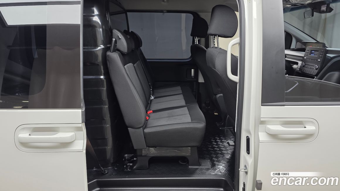 Hyundai Staria 2024