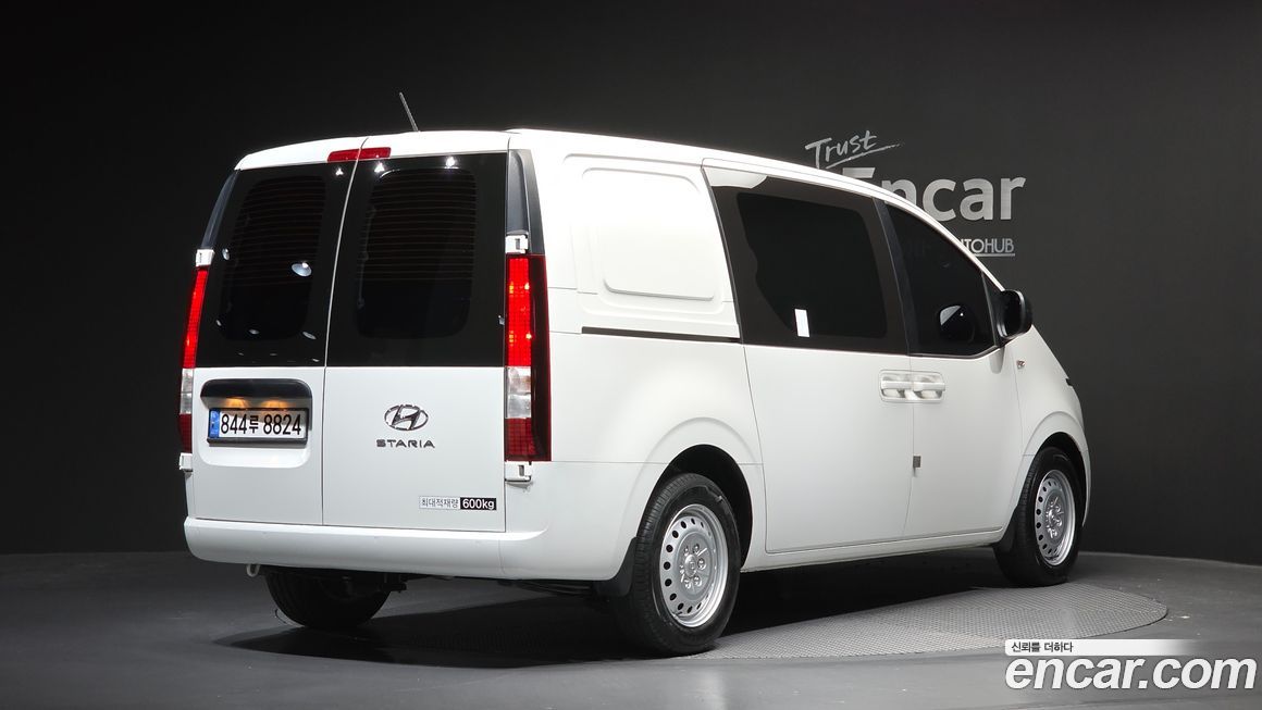 Hyundai Staria 2024