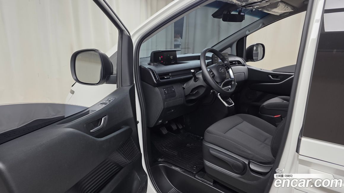 Hyundai Staria 2024