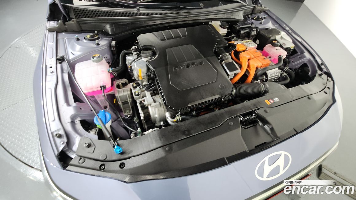 Hyundai AVANTE 2025