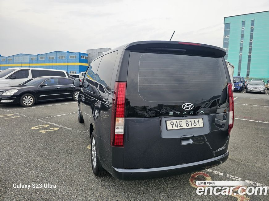 Hyundai Staria 2022