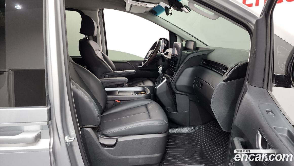 Hyundai Staria 2023