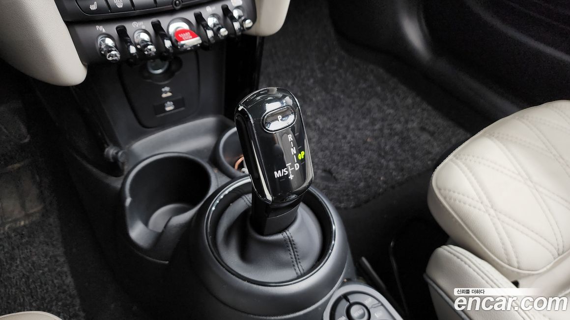 Mini Cooper Convertible 2023