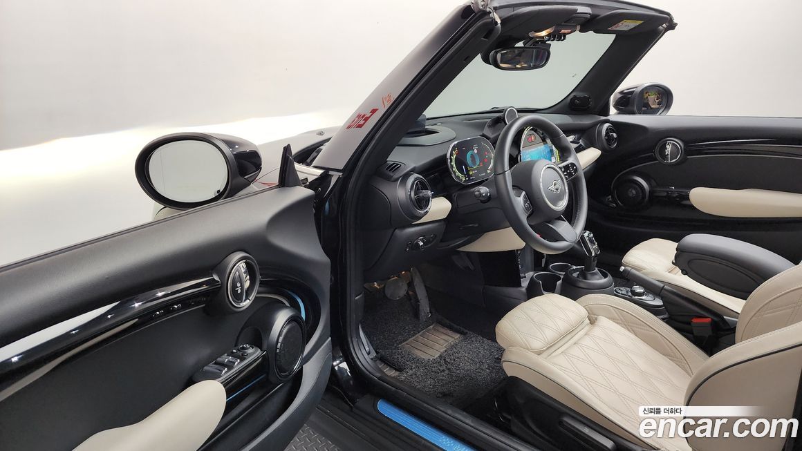 Mini Cooper Convertible 2023