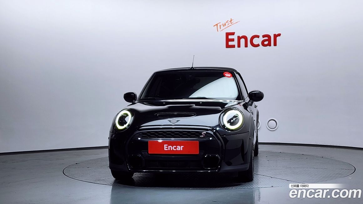 Mini Cooper Convertible 2023