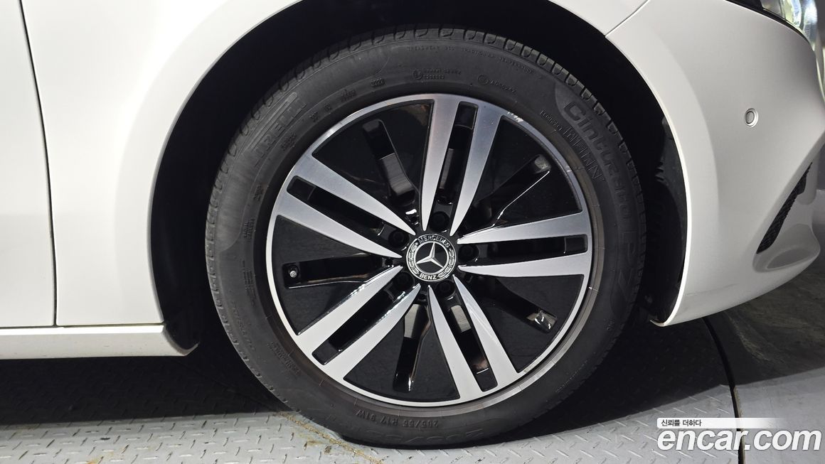 Mercedes-Benz A-Class 2023