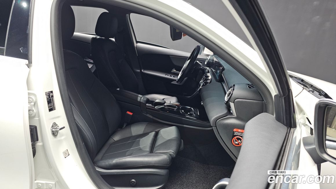 Mercedes-Benz A-Class 2023