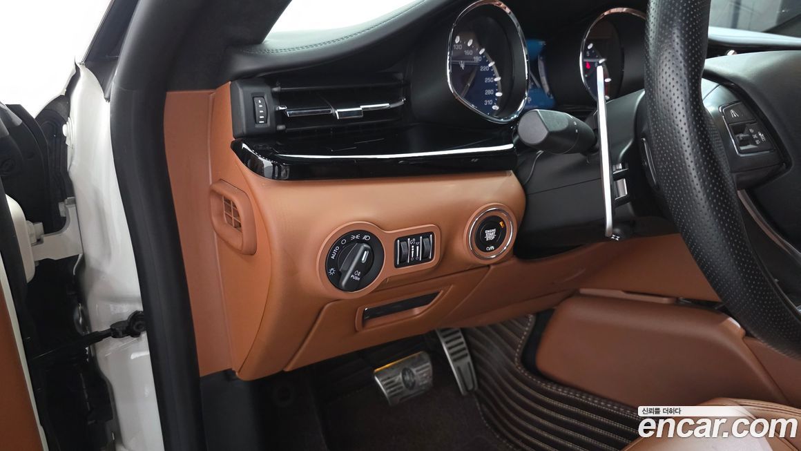 Maserati Quattroporte 2017