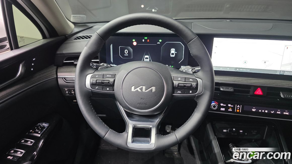Kia K5 2025