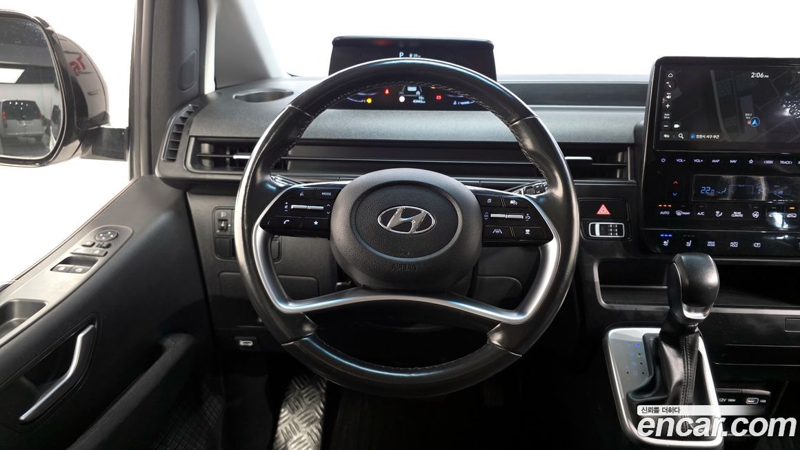 Hyundai Staria 2022