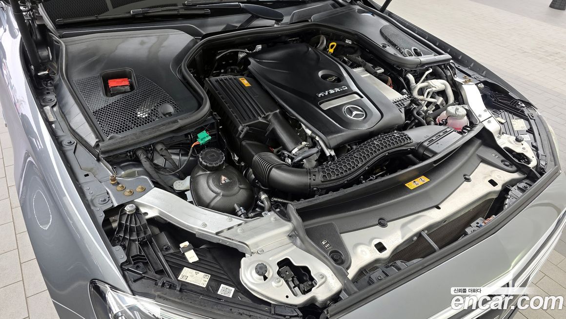 Mercedes-Benz E-Class 2021