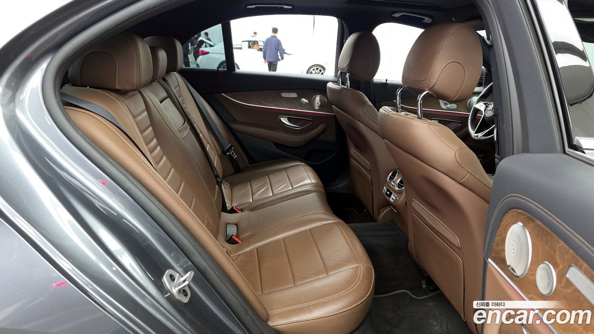 Mercedes-Benz E-Class 2021