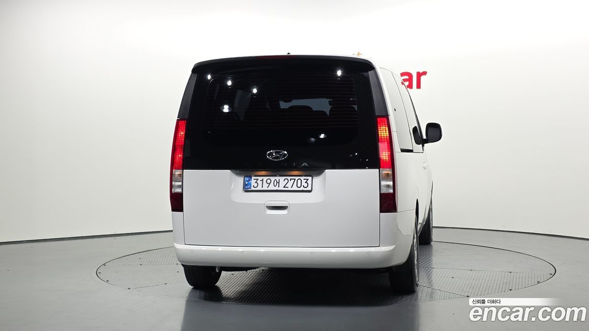 Hyundai Staria 2022