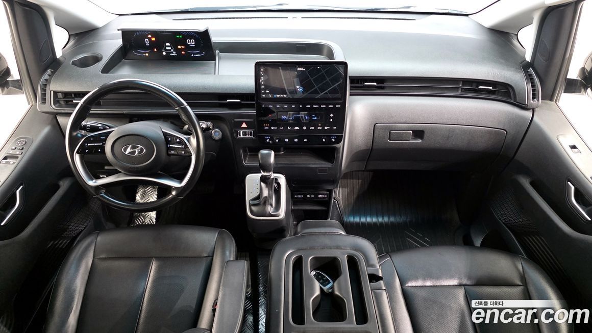 Hyundai Staria 2022