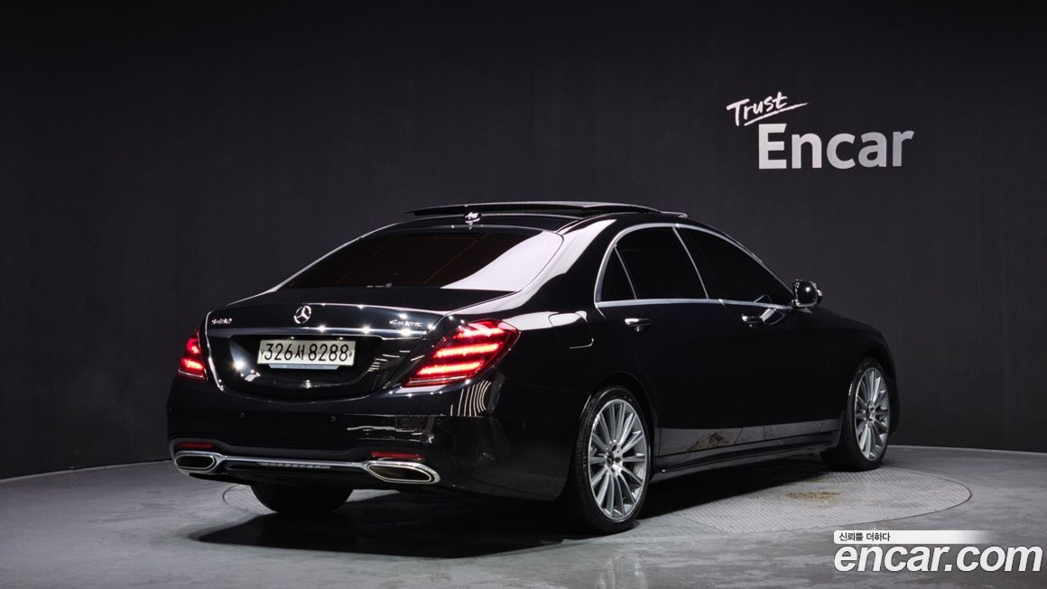 Mercedes-Benz S-Class 2020