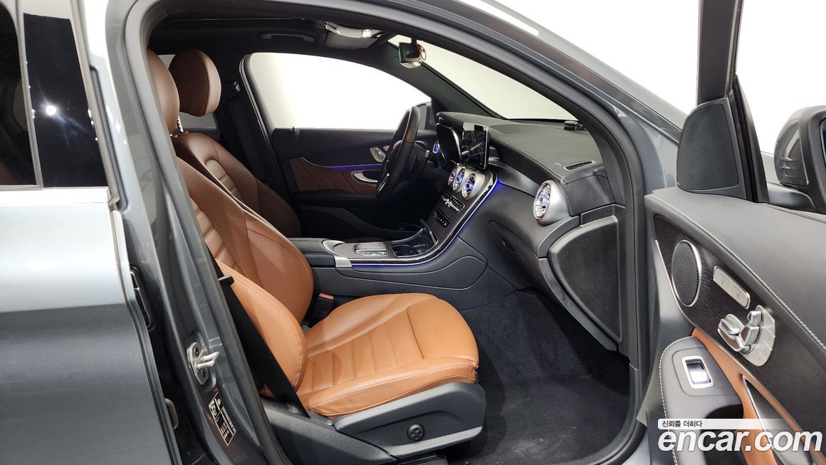 Mercedes-Benz GLC-Class 2022