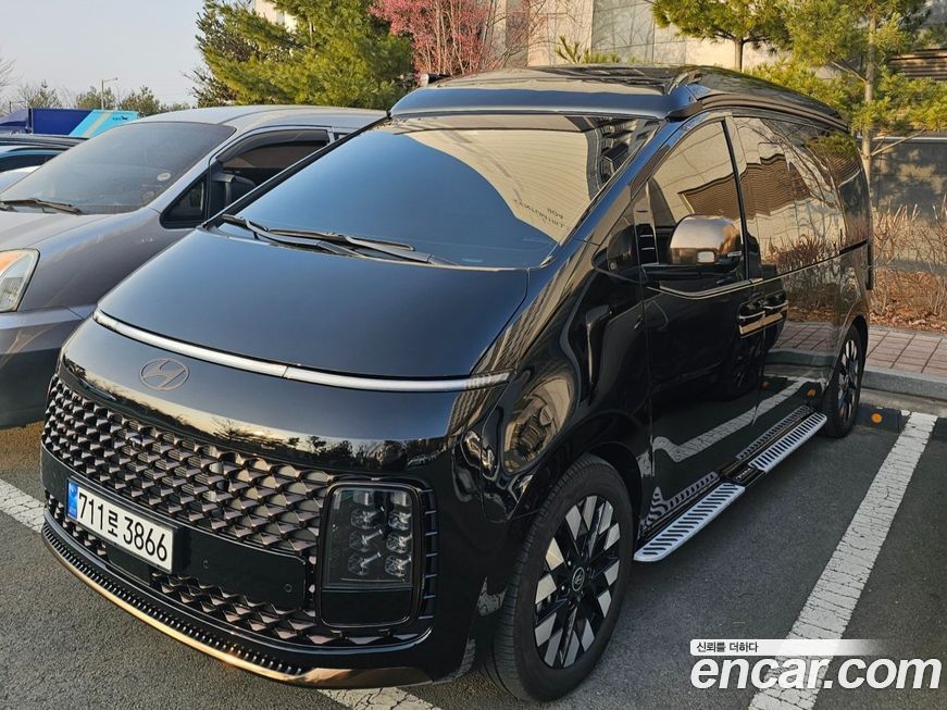 Hyundai Staria 2025