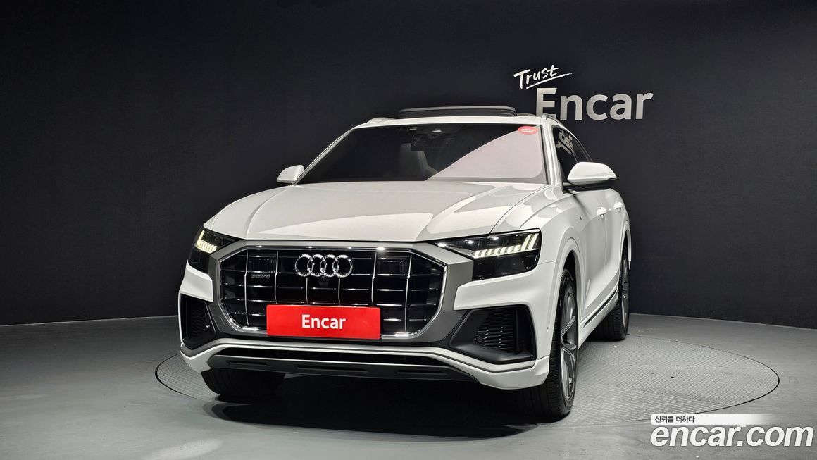 Audi Q8 2020