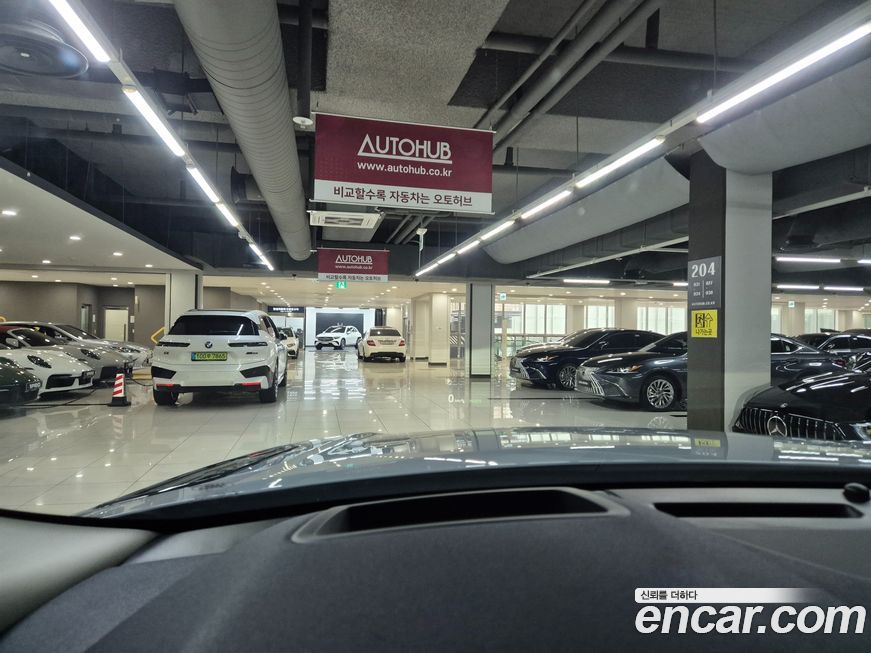 Land Rover Range Rover Velar 2025