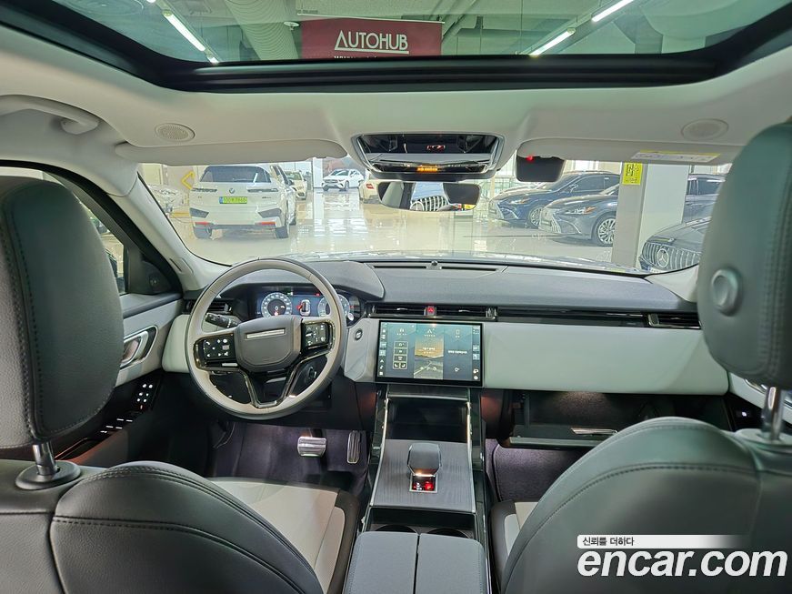 Land Rover Range Rover Velar 2025