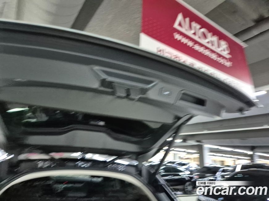 Land Rover Range Rover Velar 2025