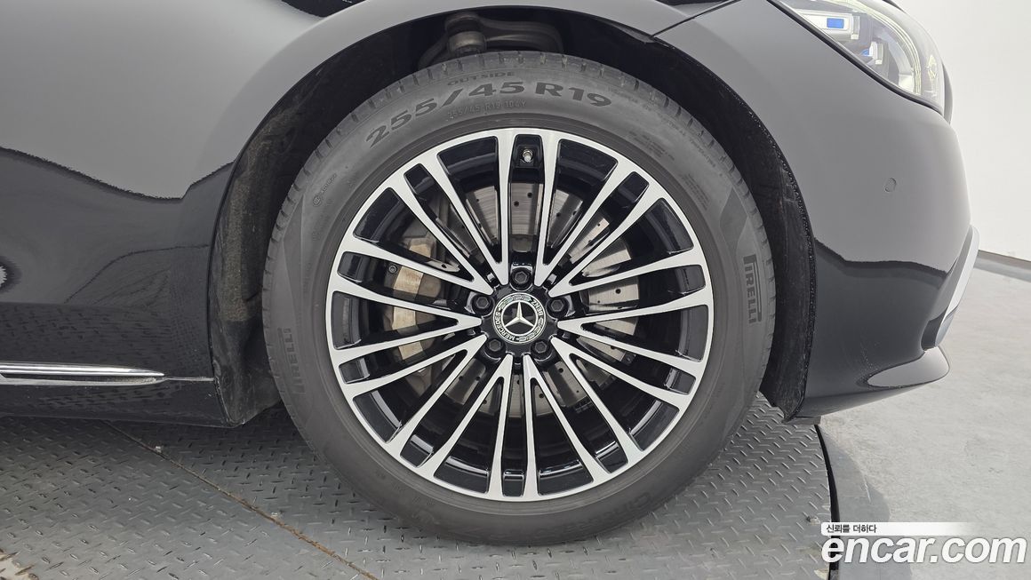 Mercedes-Benz S-Class 2022