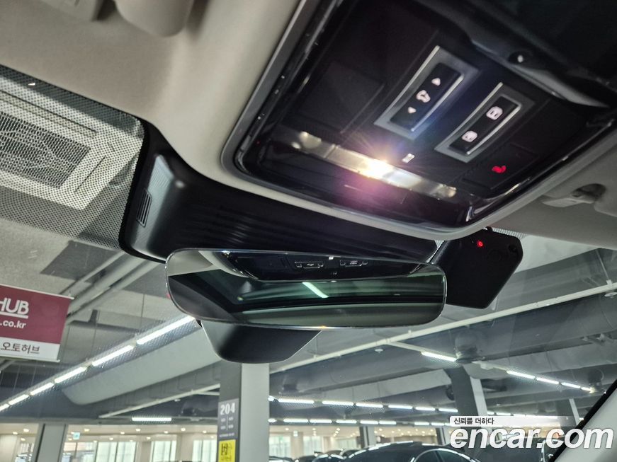 Land Rover Range Rover Velar 2025