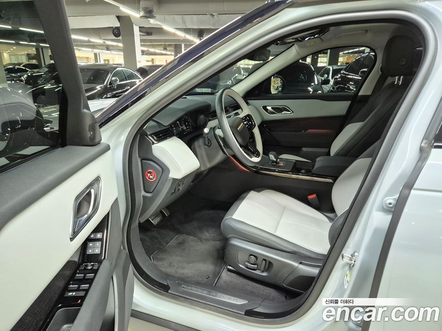 Land Rover Range Rover Velar 2025