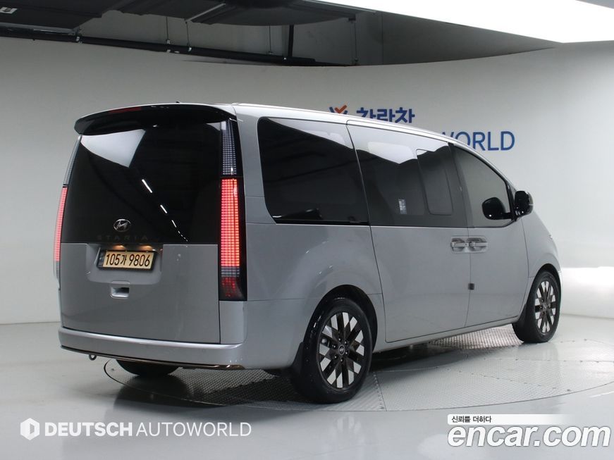 Hyundai Staria 2023