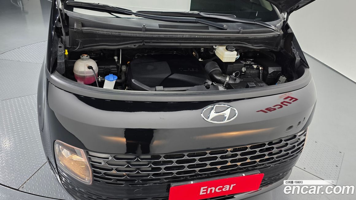 Hyundai Staria 2022