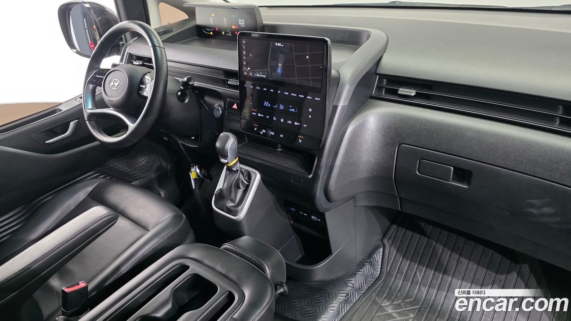Hyundai Staria 2022