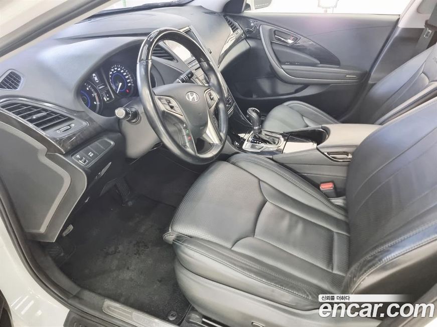 Hyundai Grandeur 2011