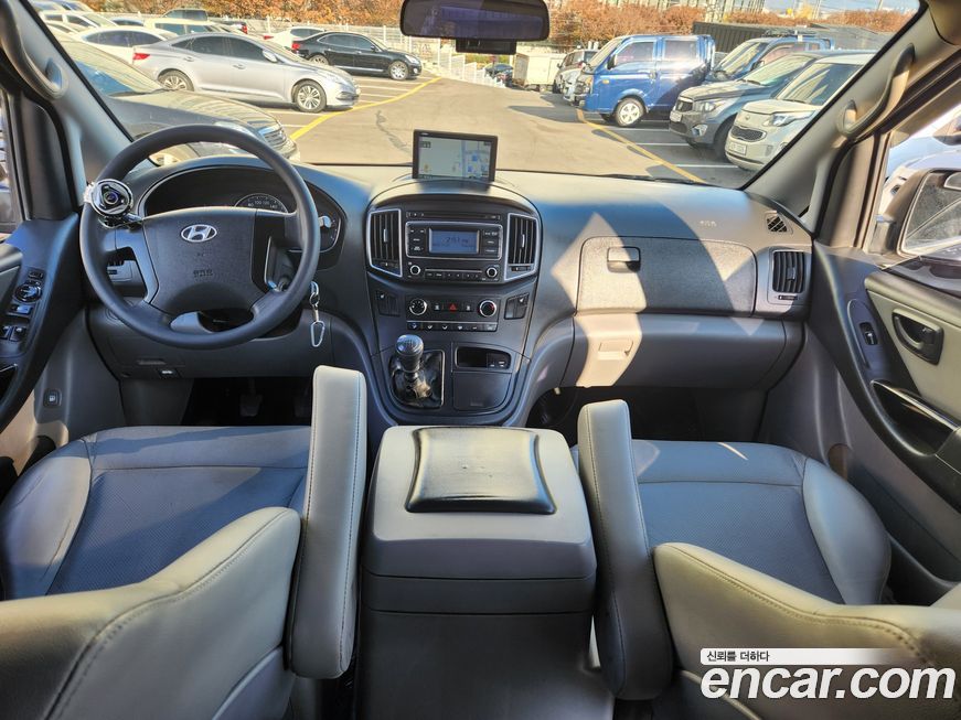 Hyundai Starex 2016