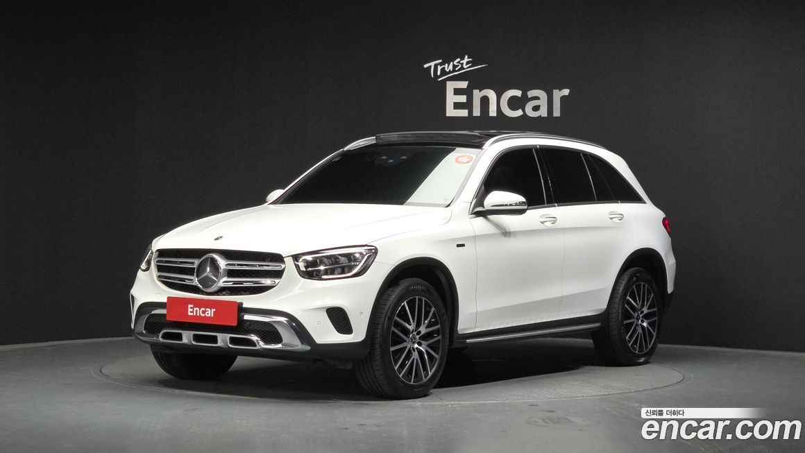 Mercedes-Benz GLC-Class 2021