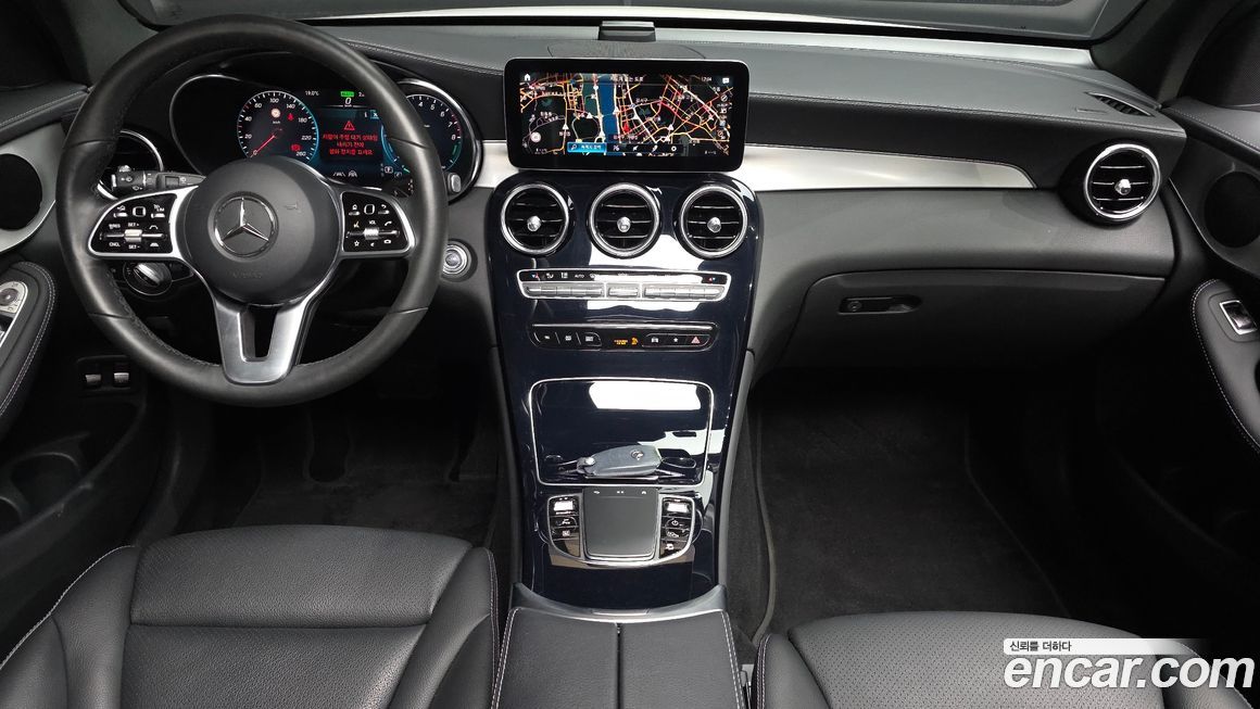 Mercedes-Benz GLC-Class 2021