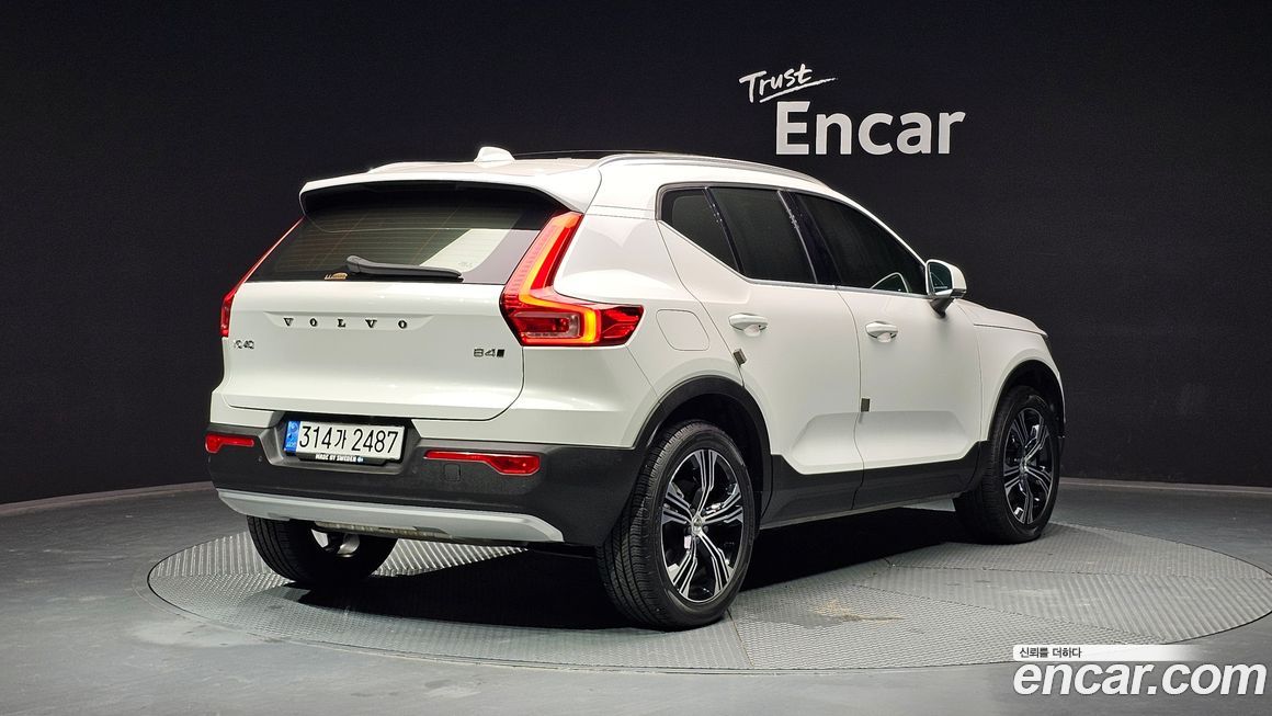 Volvo XC40 2021