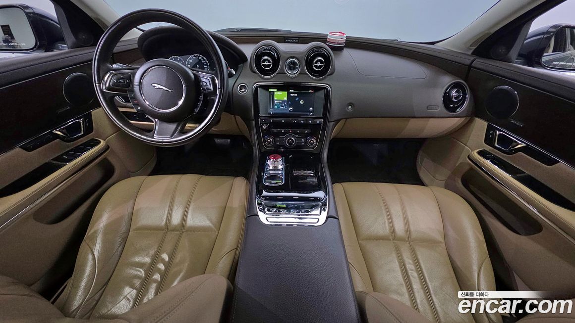 Jaguar XJ 2016