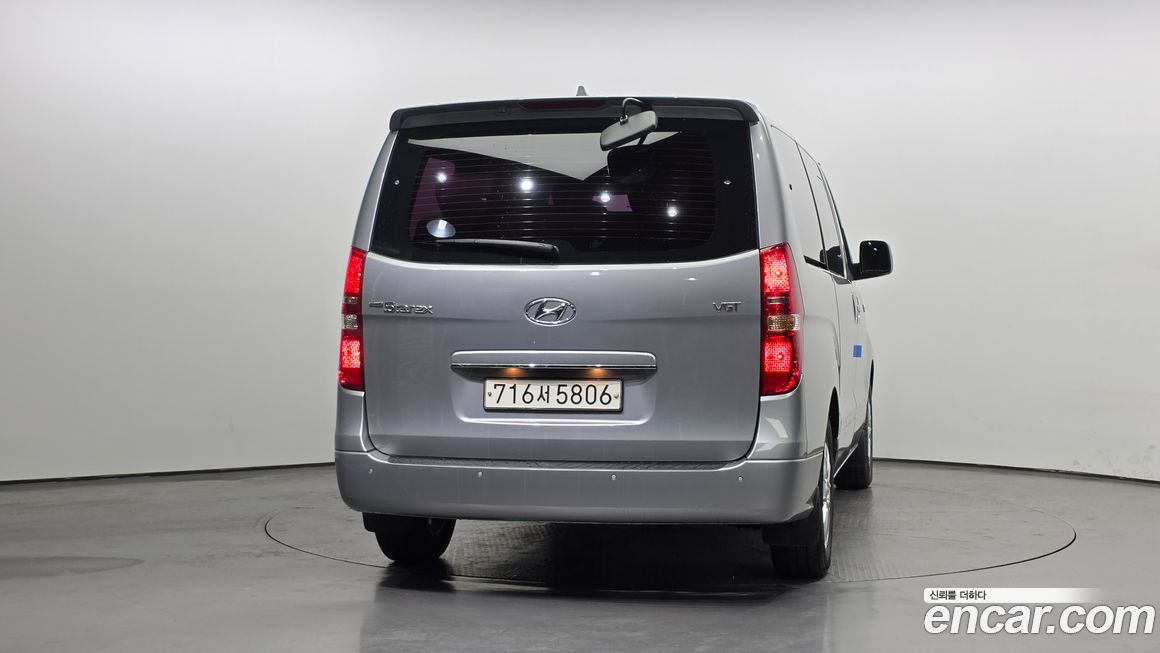 Hyundai Starex 2018