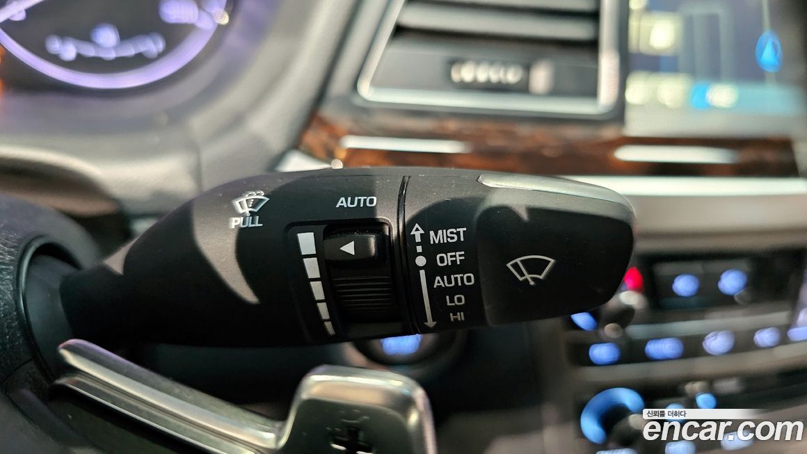 Hyundai Genesis 2016