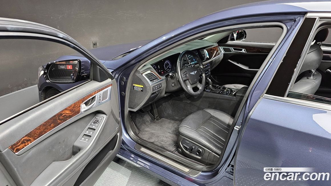 Hyundai Genesis 2016