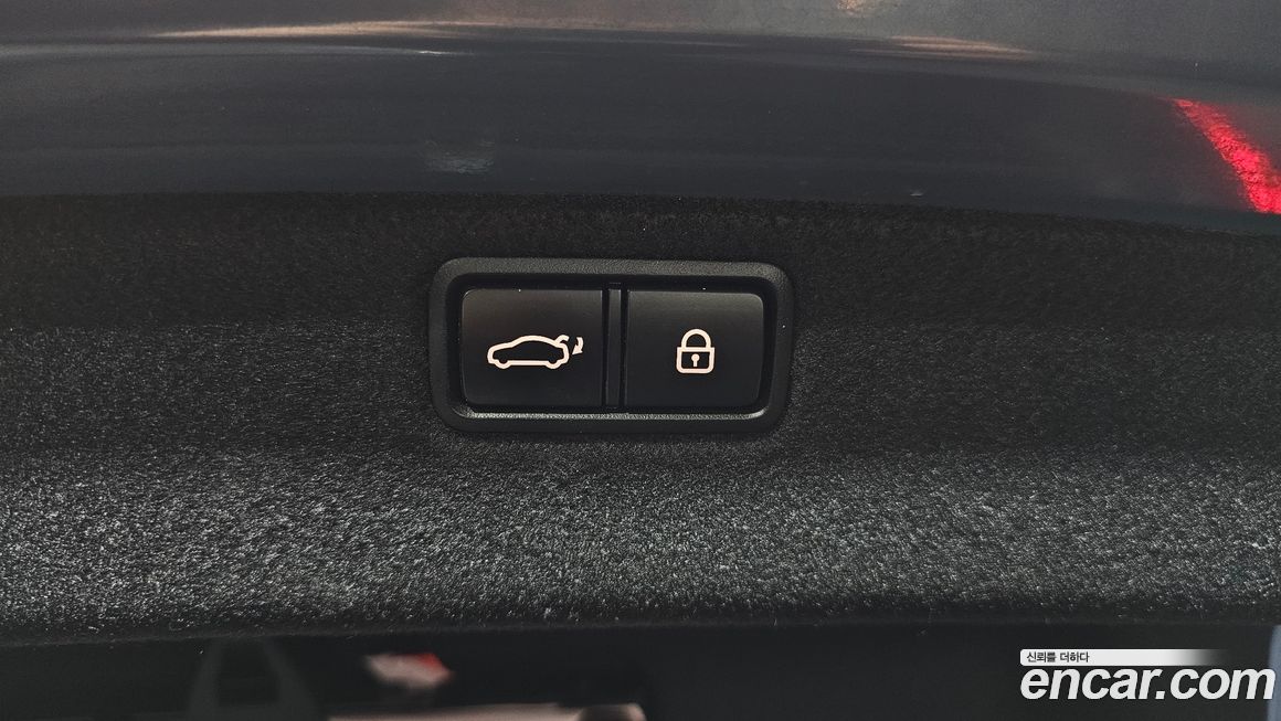 Hyundai Genesis 2016