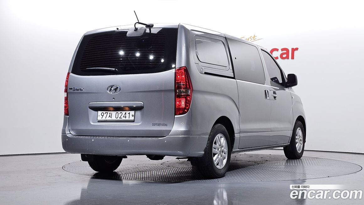Hyundai Starex 2019