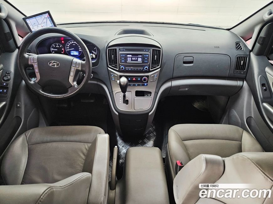 Hyundai Starex 2019