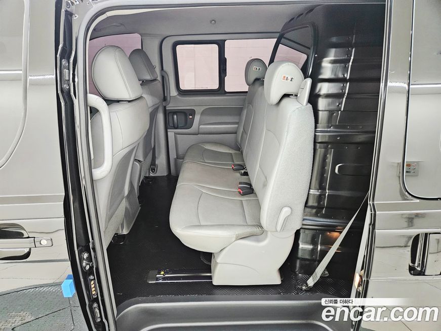 Hyundai Starex 2019