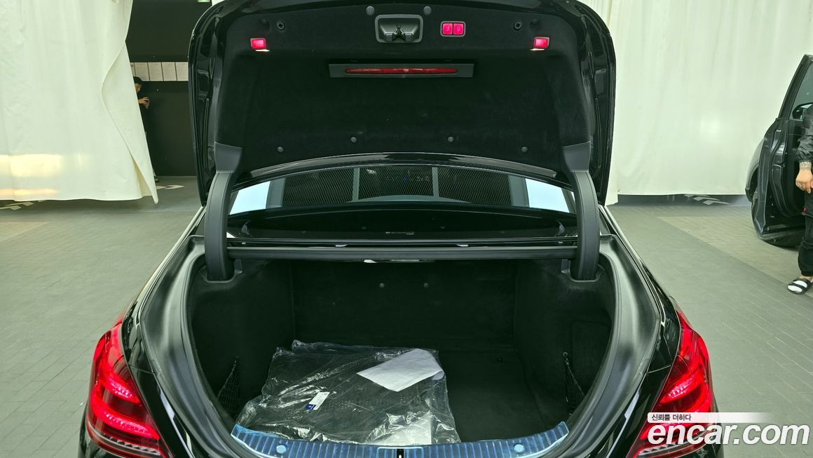 Mercedes-Benz S-Class 2018