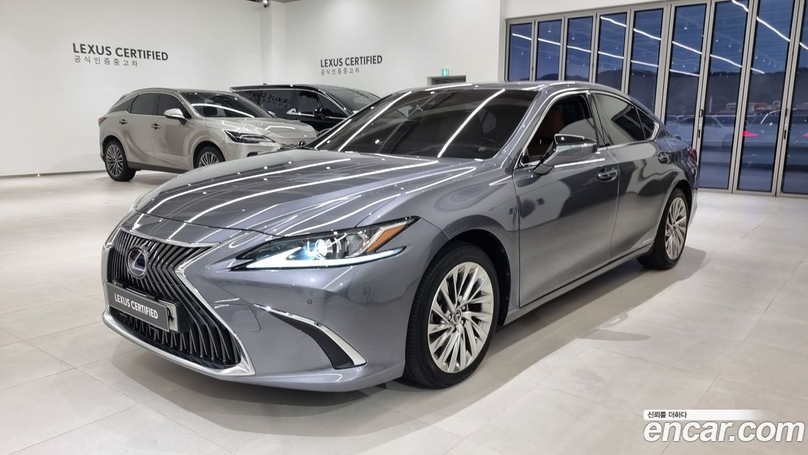 Lexus ES 2021