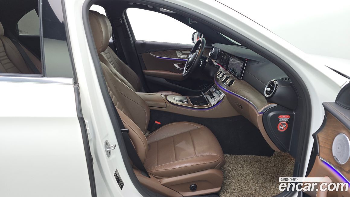 Mercedes-Benz E-Class 2021